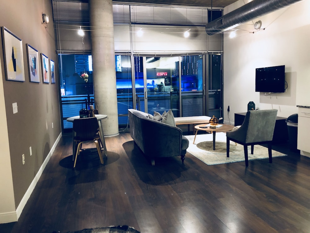New Lyfe Finest Luxury Apartment