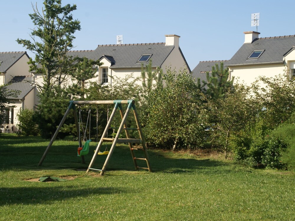 Pleasant Breton Holiday Home Near the bay of Douarnenez