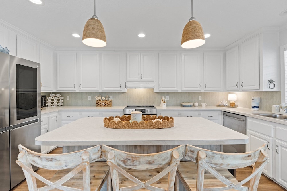 Pet Friendly Beach House - Hakuna Matata