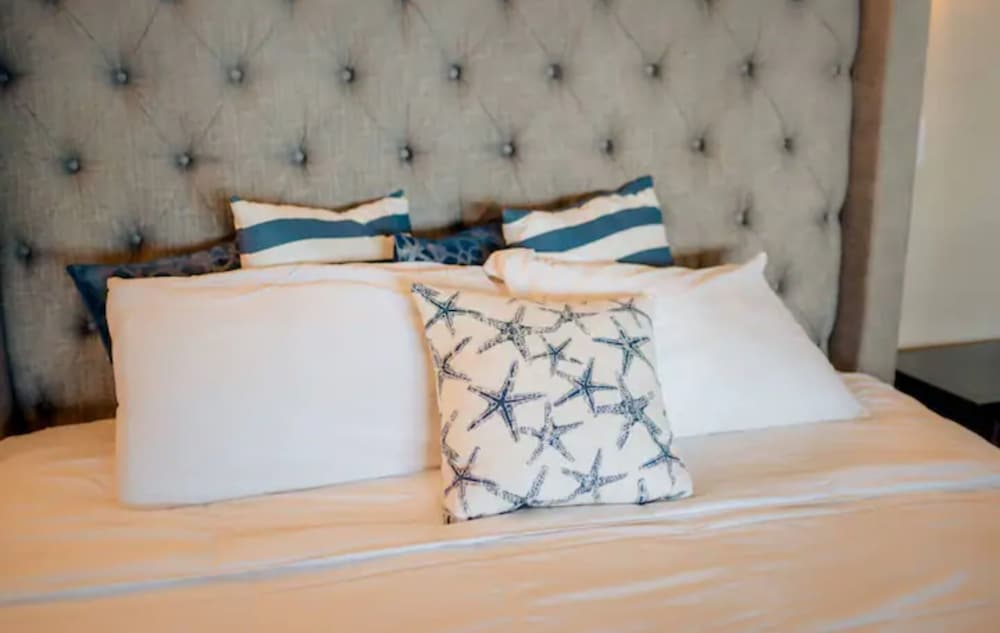 Beachside Getaway Suites view 2