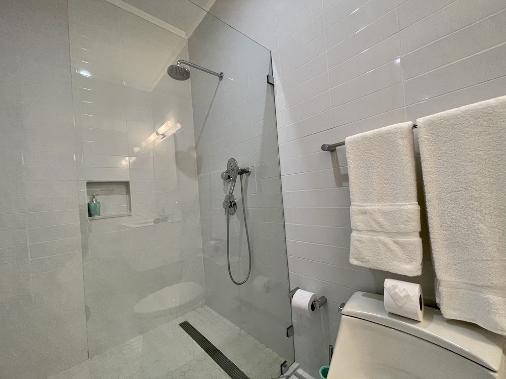 The Cove - Condo Hotel - Perfect Location
