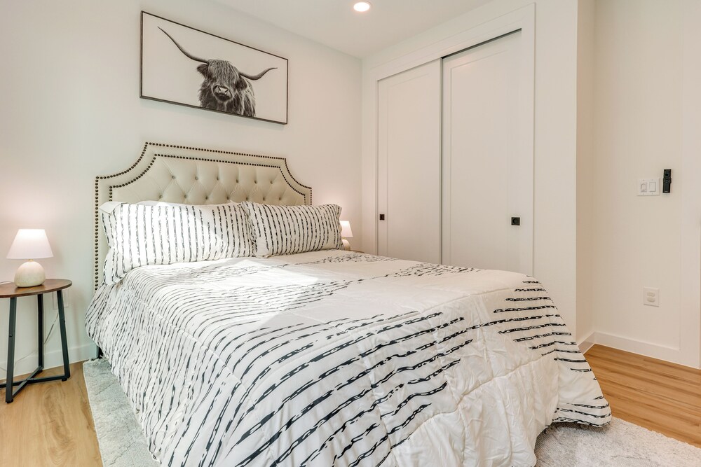 5 Mi to Dtwn: Modern Condo in New Braunfels!