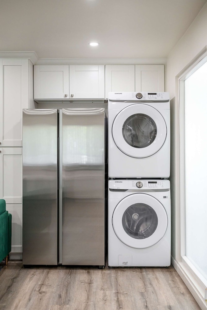 Clean Cozy Apartment Near LA Top Attractions 5