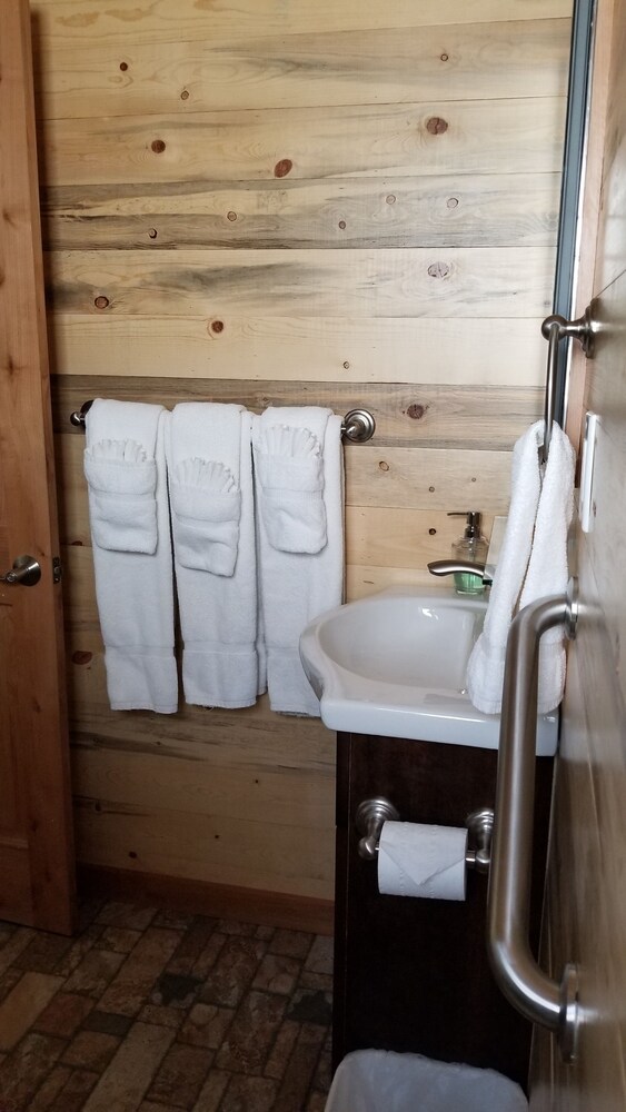 Stone Lizard Lodging