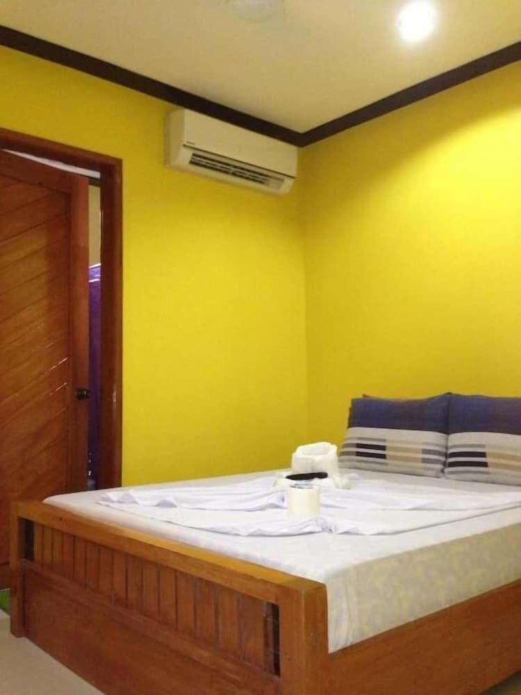 Citrine Tourist Travel Lodge