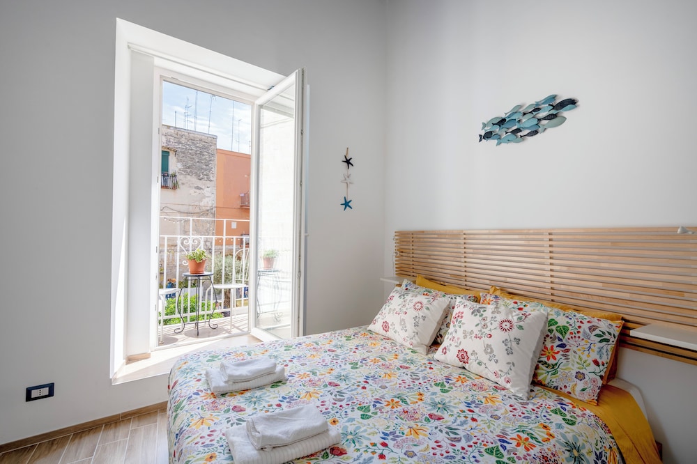 Old Town Vibe photo 3