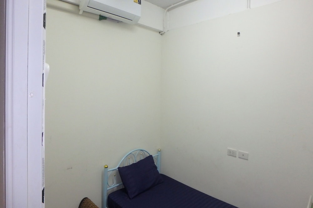 Rama 3 Sunrise Hostel