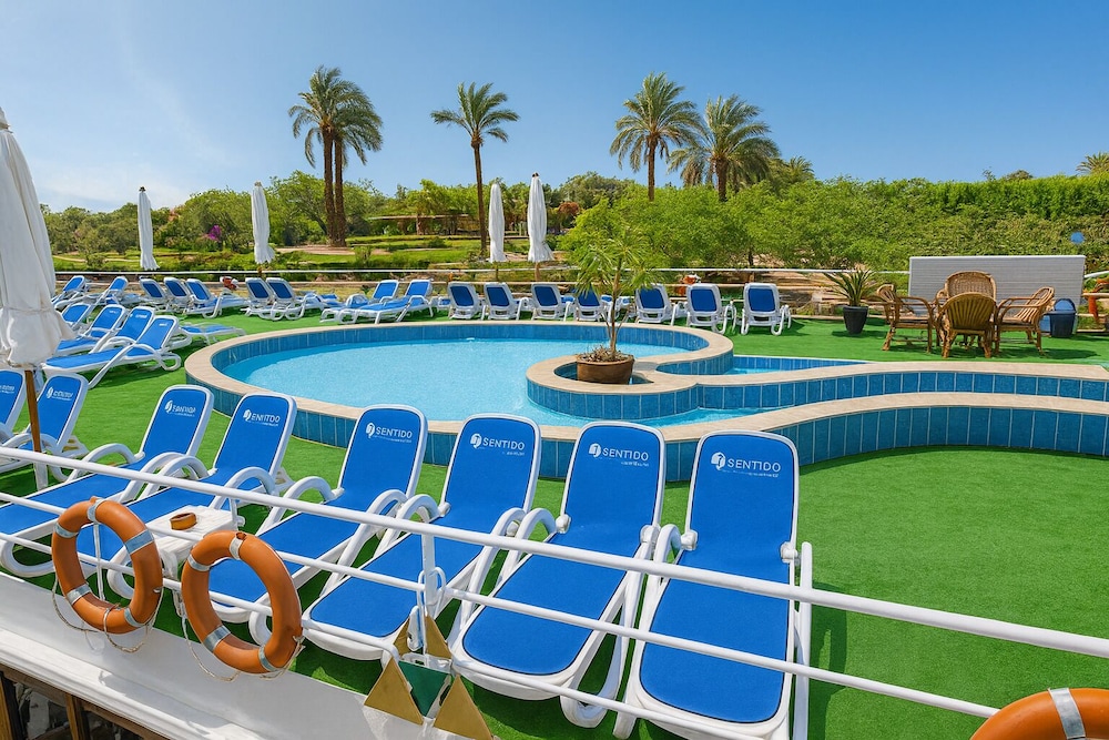 Nile Cruise Majesty every Monday from Aswan 3 nights and every Thursday from Luxor 4 nights