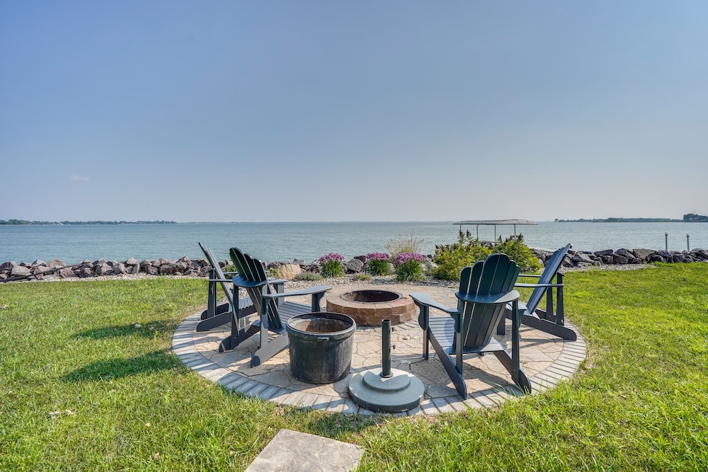 Watertown Vacations - Waterfront Lake Poinsett Retreat w/ Fire Pit! - Property Image 1
