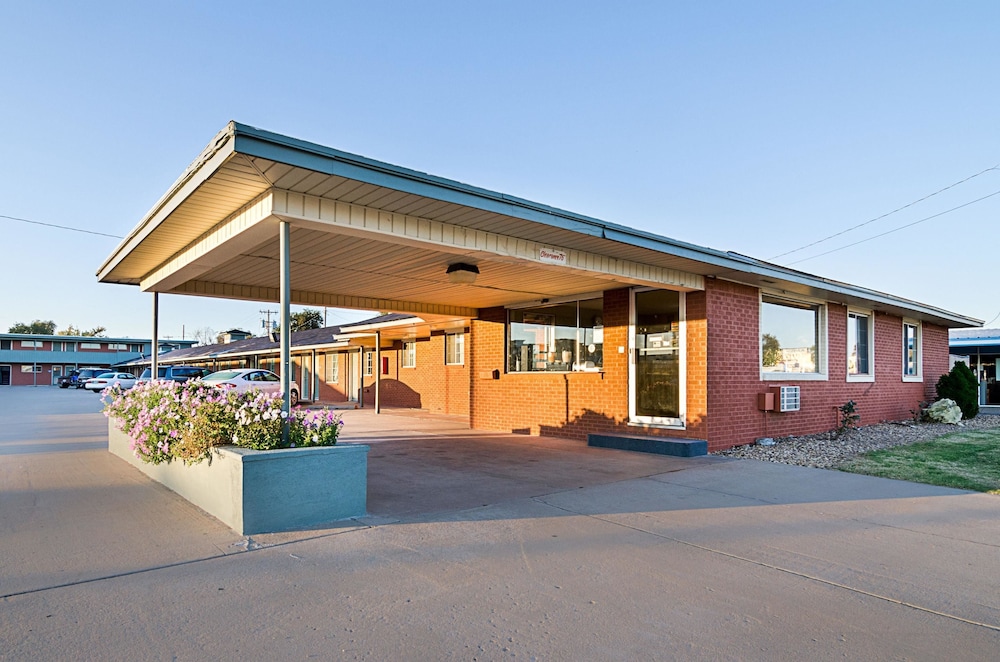 Liberal Vacations - Rodeway Inn - Property Image 1