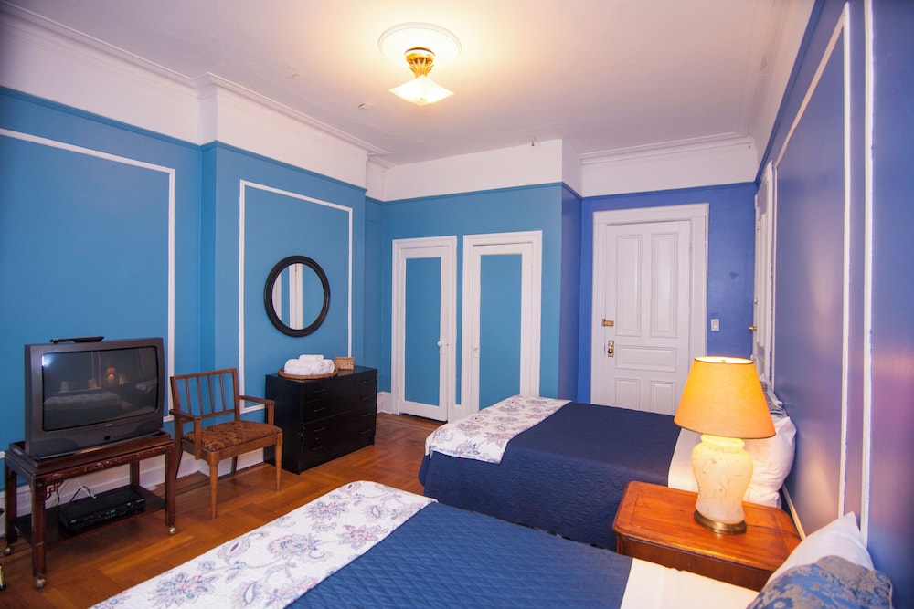 New York City Vacations - Saint Nicholas Inn Guesthouse - Property Image 17