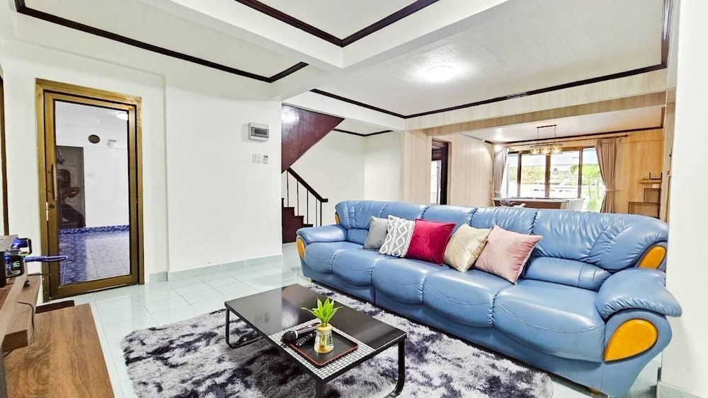 Greta Villa Nakluea 18