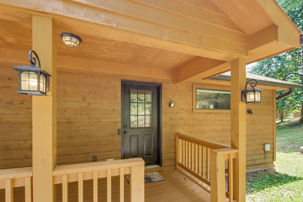 Dock & Hot Tub: Tennessee River Cabin Getaway