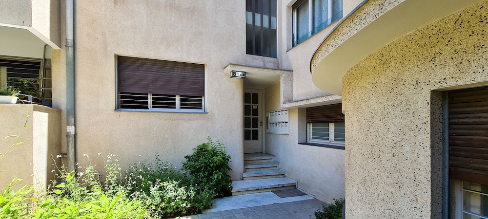 Modern Apt Rothschild Very Central TL7