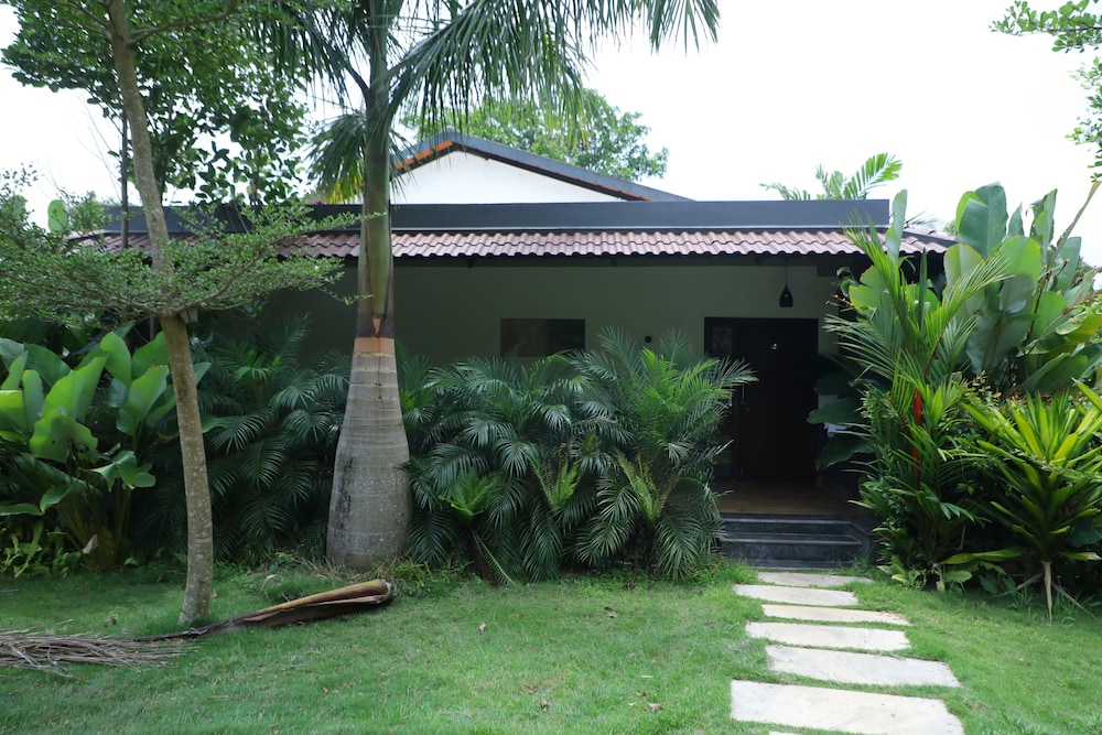 Hong Sau Resort