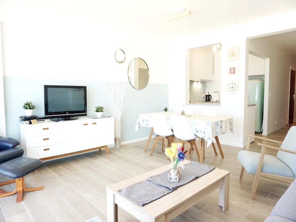 Apartment in Wenduine With Sea Views