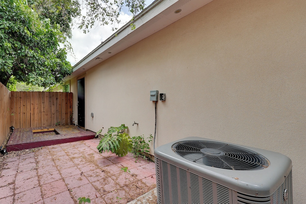 1 Mi to Airport: Mcallen Home w/ Patio!