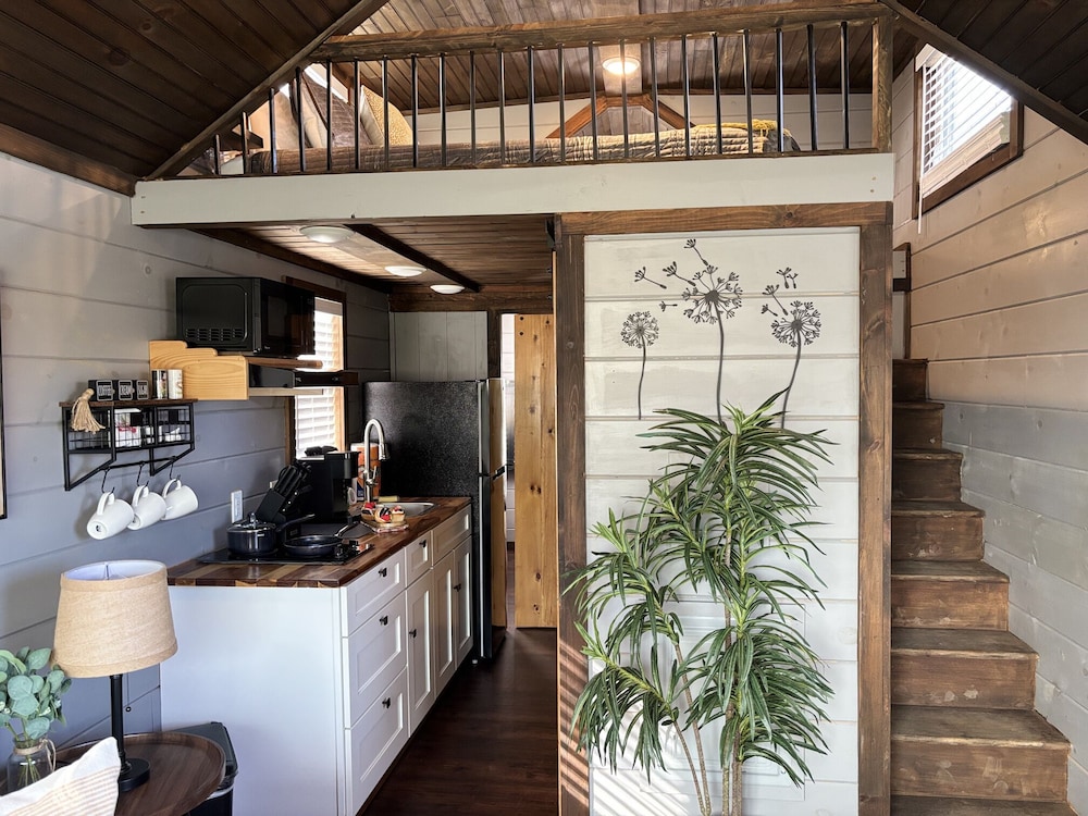 Sojourn Lodging