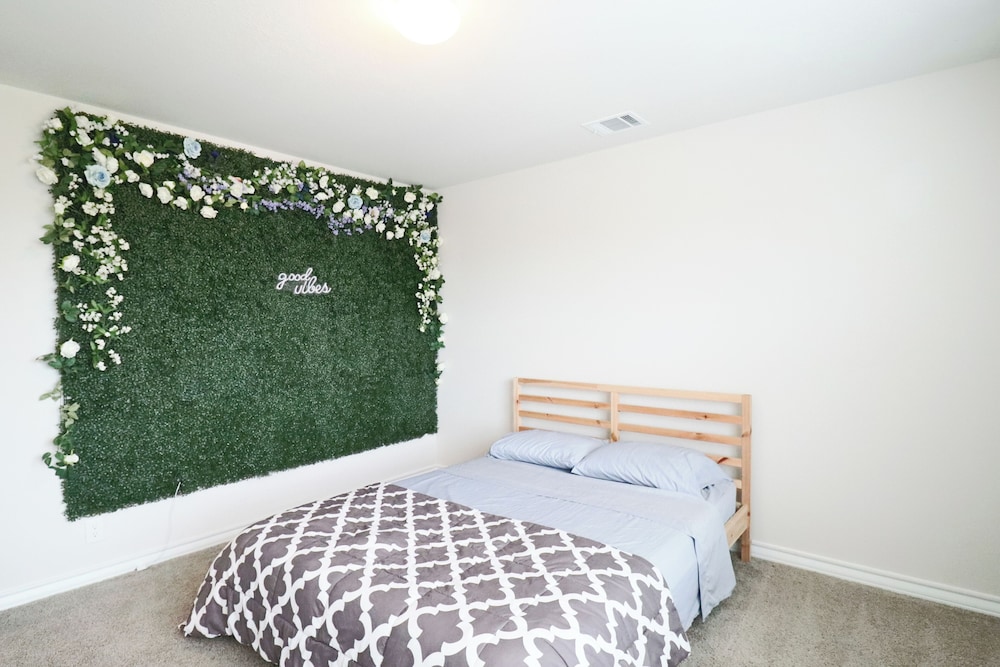 Kingsley Oasis Family Getaway! view 5