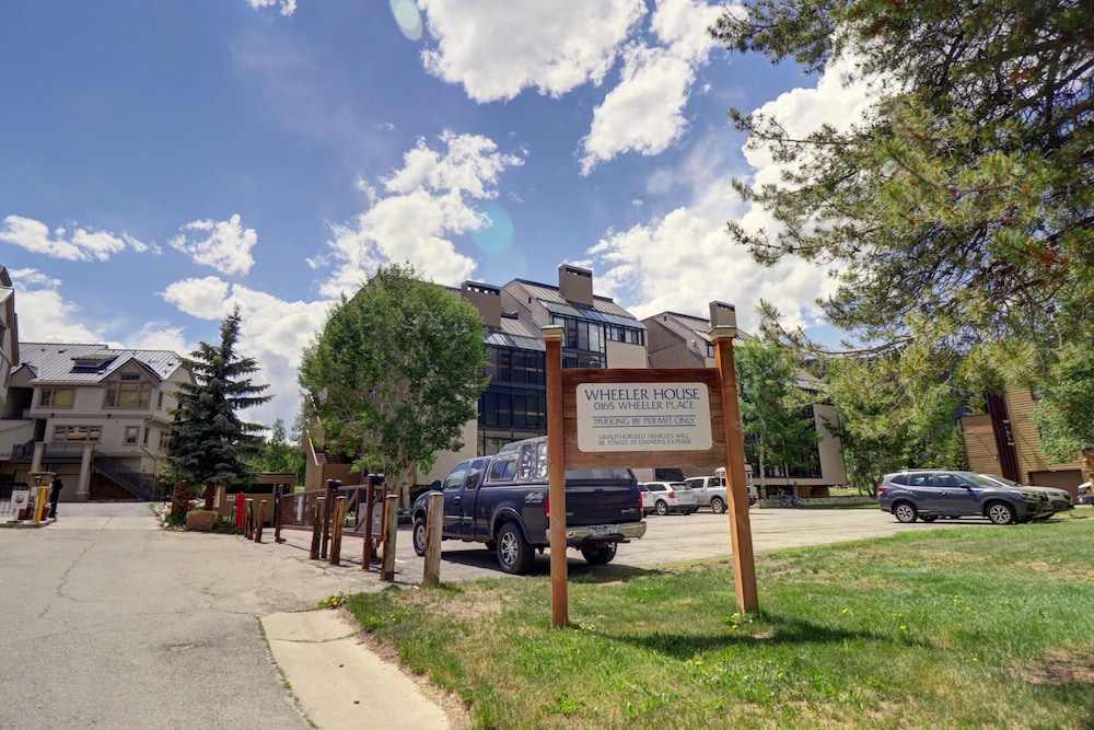 SkyRun - Vacation Condos in Copper Mountain Resort CO