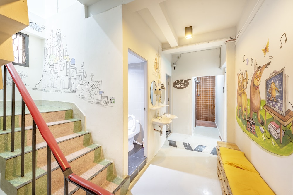 Sloth Hostel