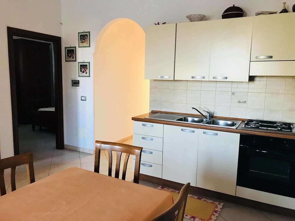 Mondoverde B&B en Surano — kitchen