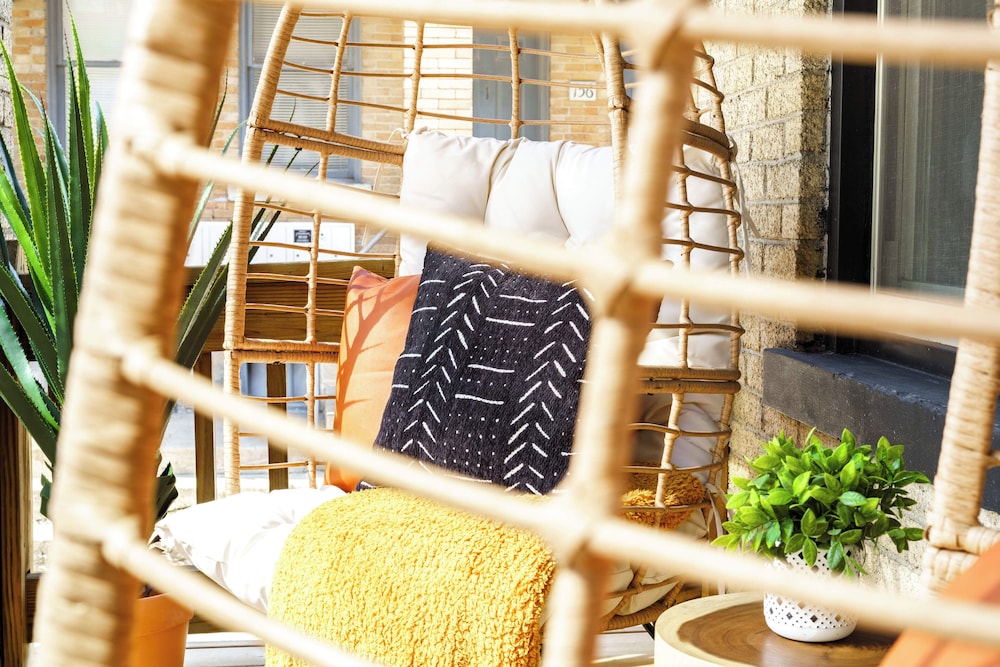 Jungle House Boutique Suites – Short North & Convention Center