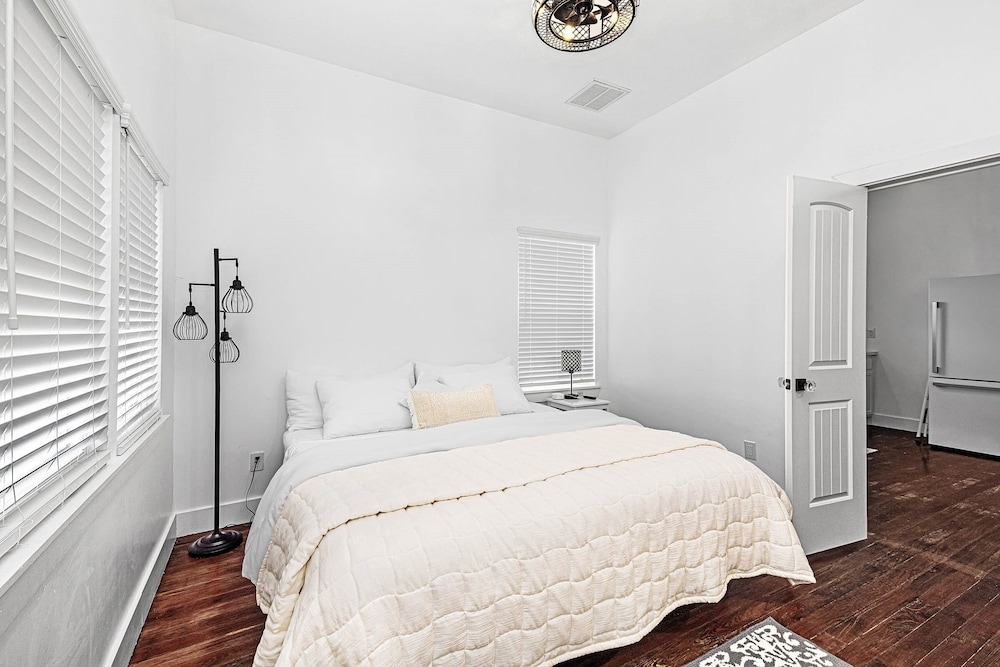 Mini G 2 Bedroom Home