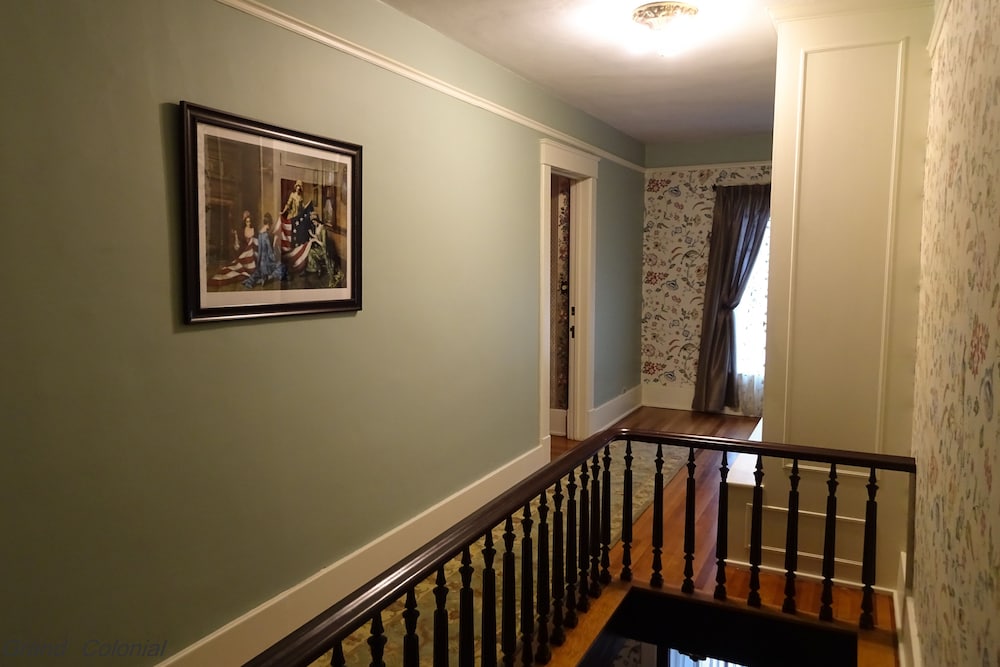Grand Colonial B&B