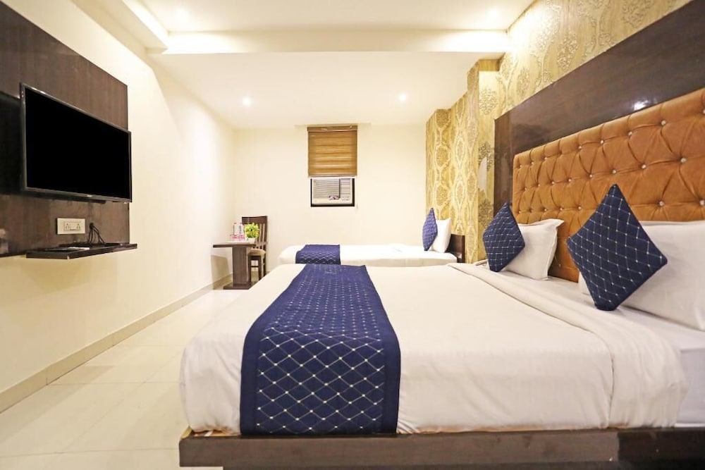 Comfy Stay Hotels