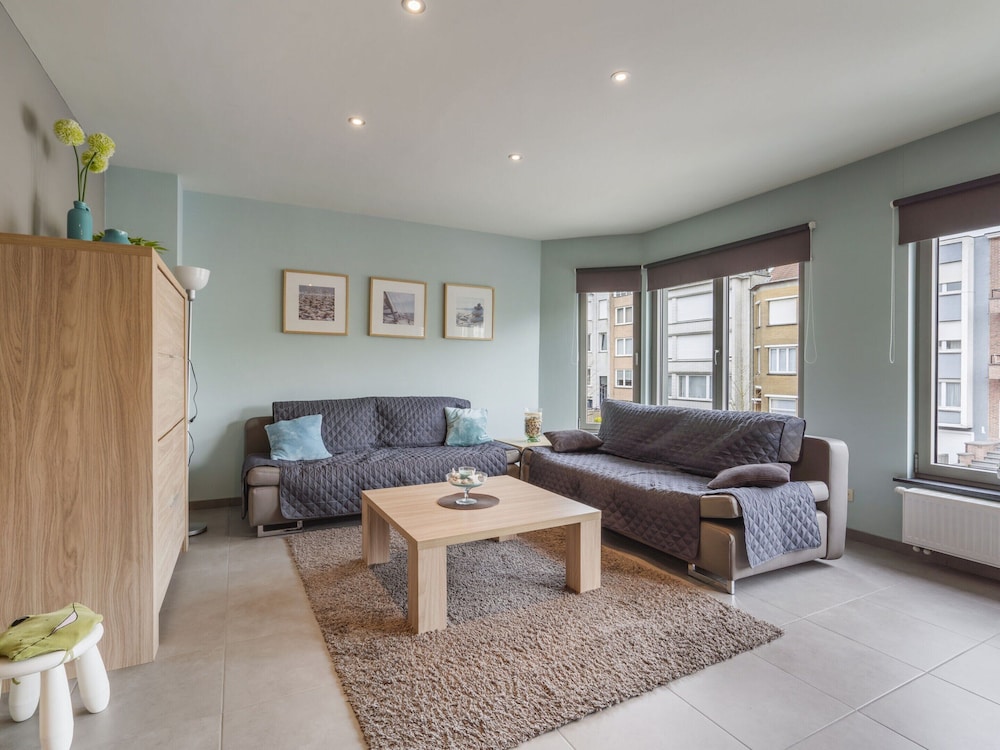 Pleasant Apartment Near the Seafront