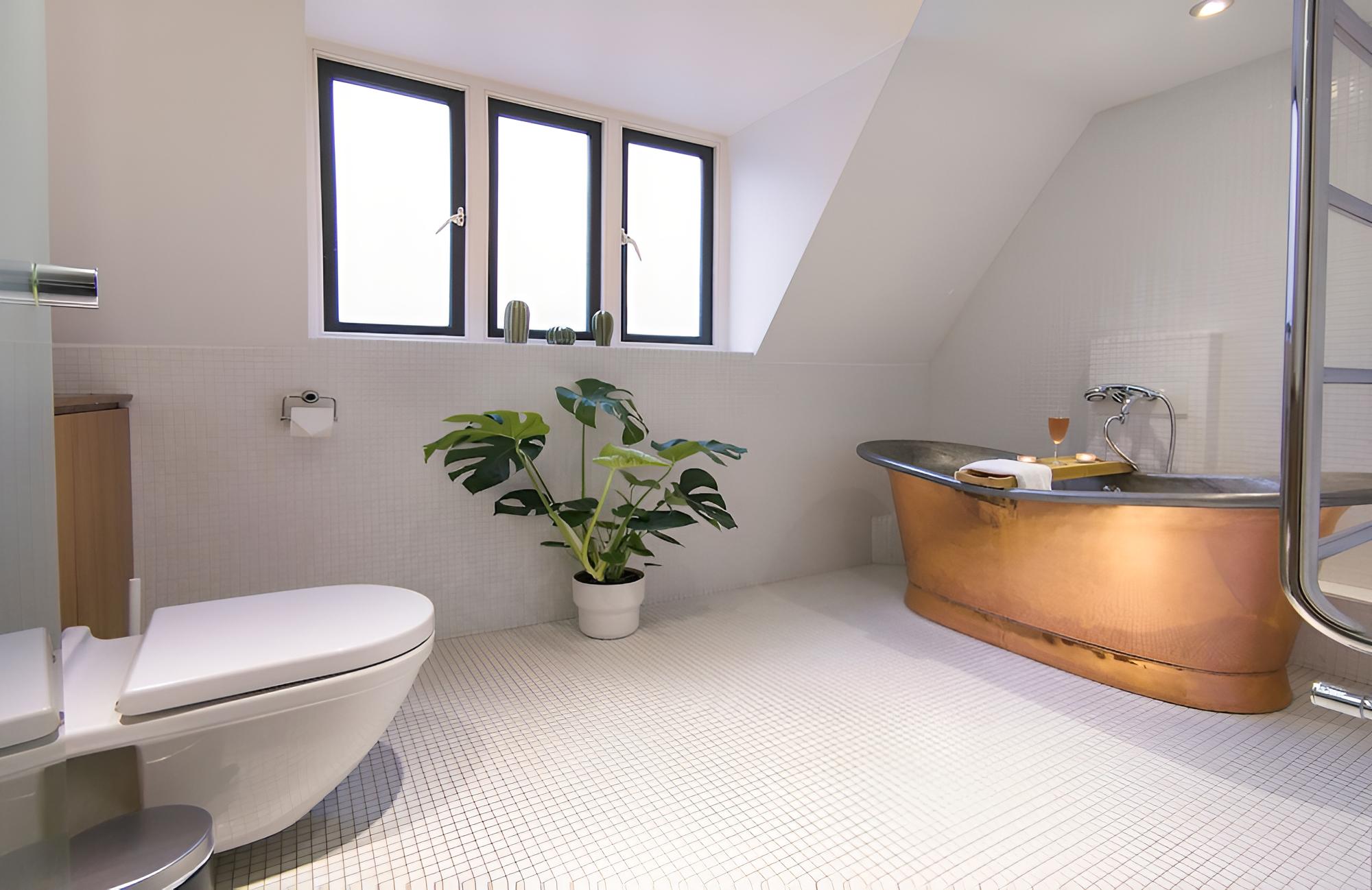 SUITE 4 DIAMOND