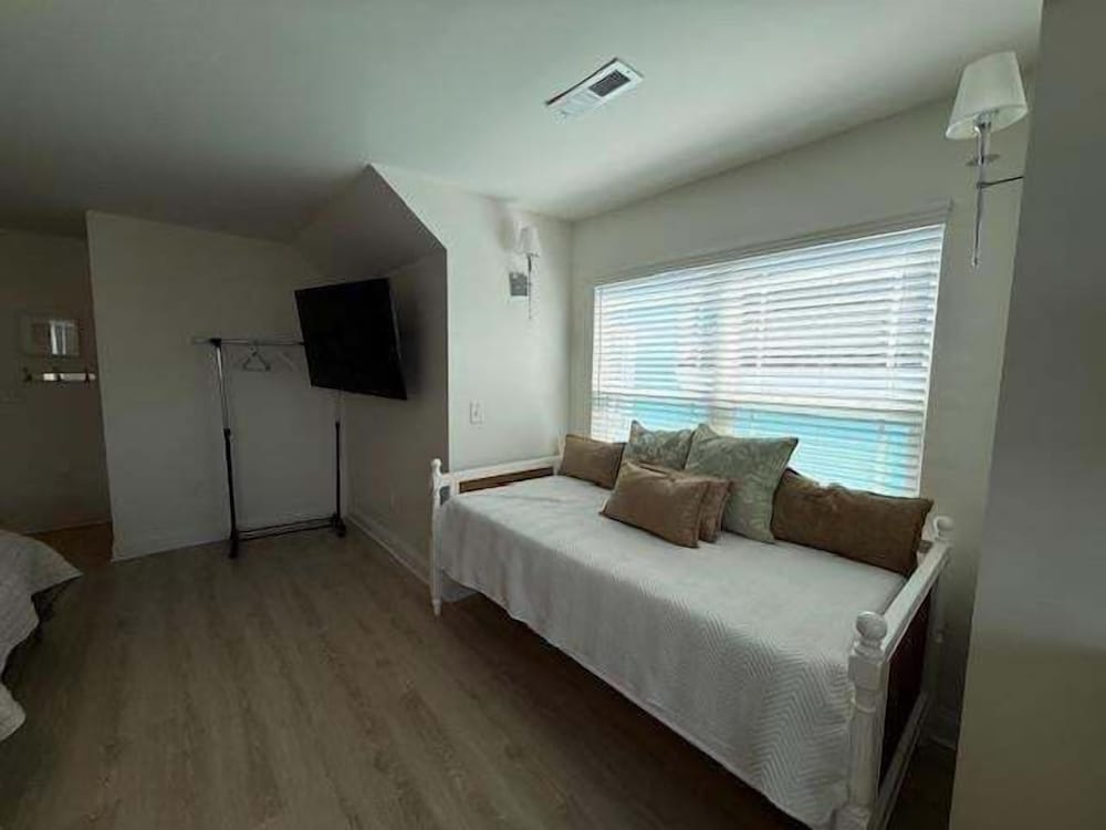 Sea Pearl 7 Bedroom Home