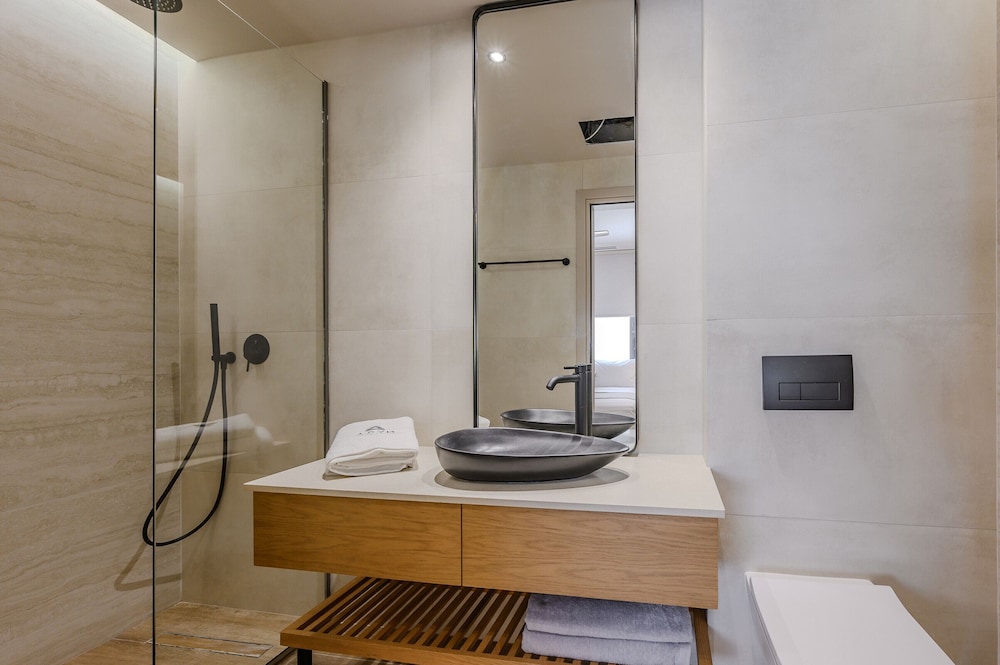 Nysa Luxury 2