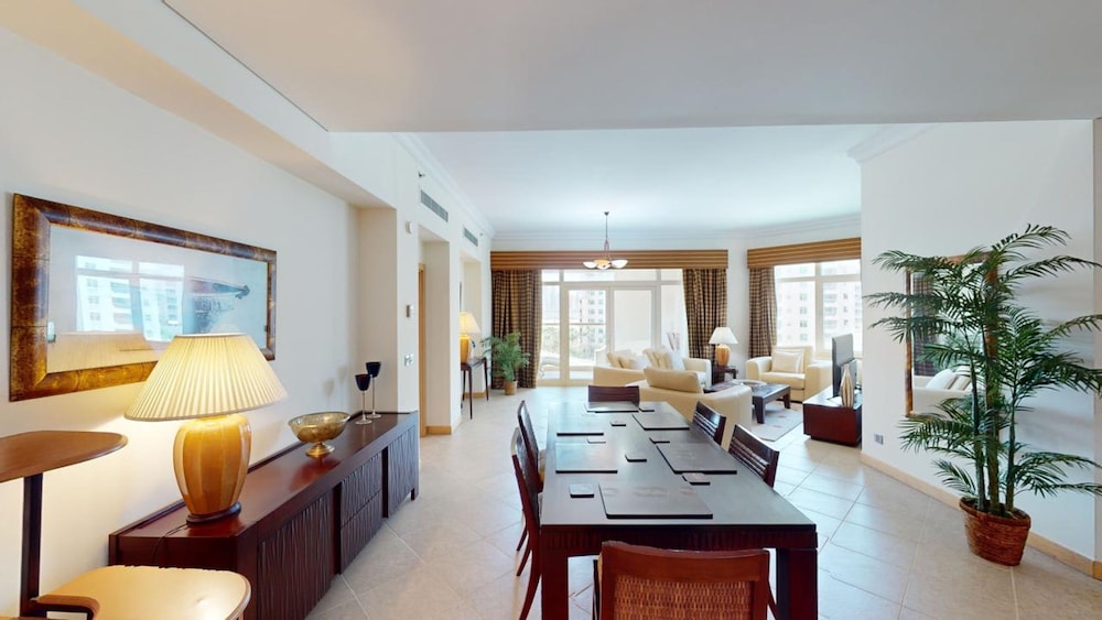 DVH Dabas Palm Shores Elegant Four Beds