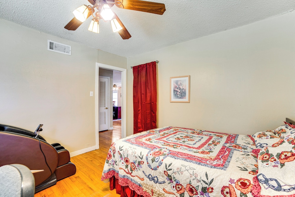10 Mi to Lake Palestine: South Tyler Location!