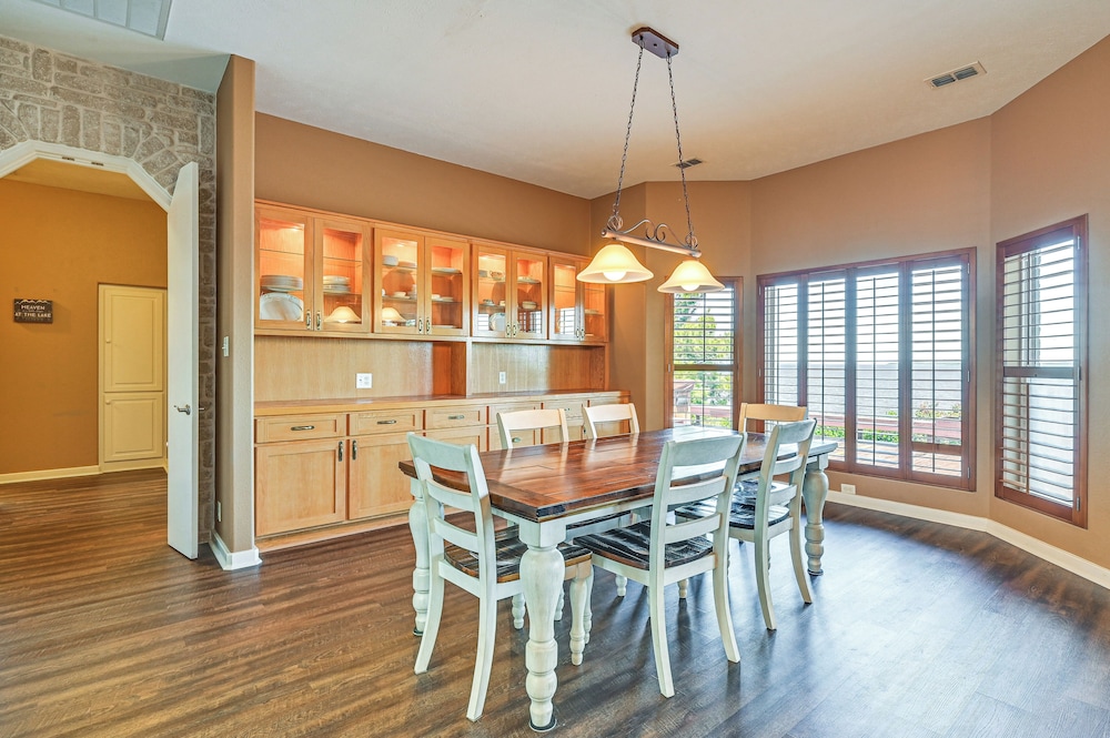 Boat Dock & Hot Tub: Waterfront Home in Milam!