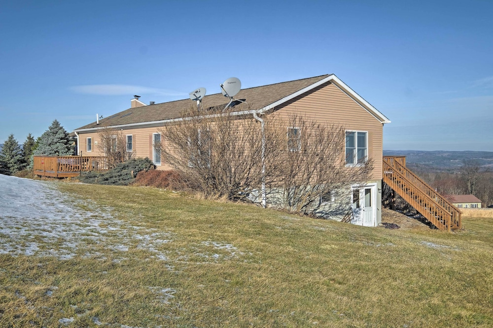 Catskills Mtn Retreat w/ Panoramic View & Fire Pit