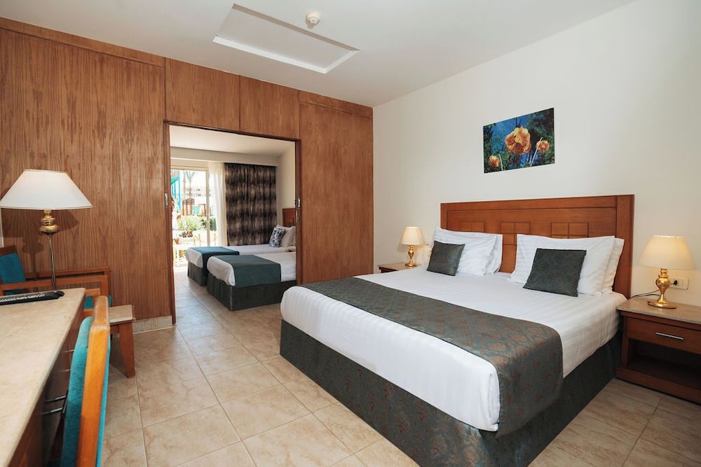 Riviera Aqua Park Resort