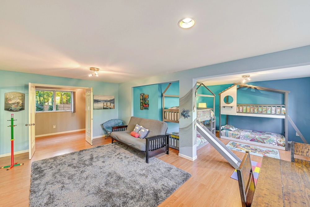2 Mi to Six Flags: Lake George Home w/ Large Patio