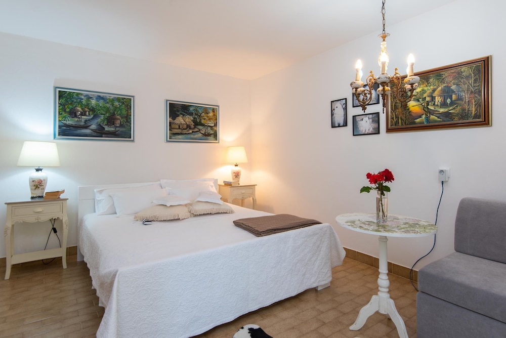 Apartments LLR view 3