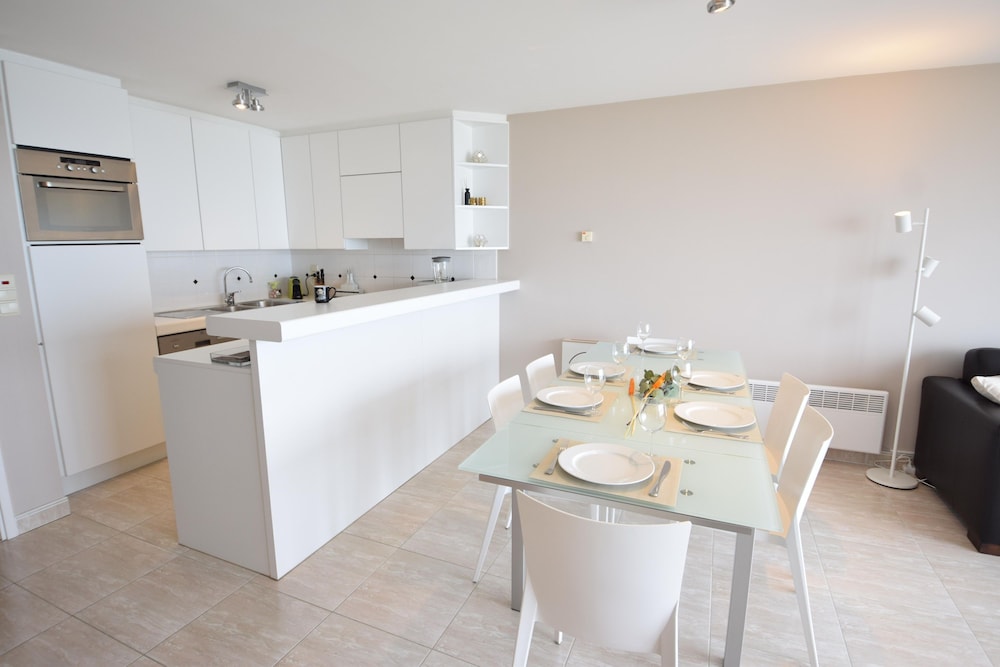 Coastal Apartment in Middelkerke Steps From the Sea