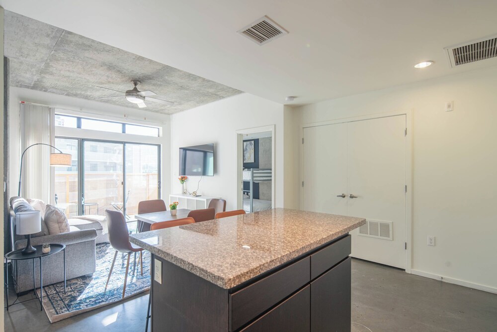 ROVE LIVING/KL - Roosevelt Point