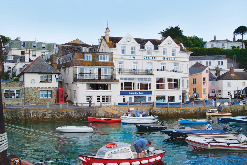 Truro Vacations - The Ship and Castle - Property Image 1