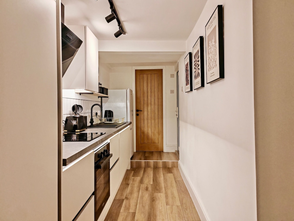 Prime Exeter Stay for Corporate & Family Guests