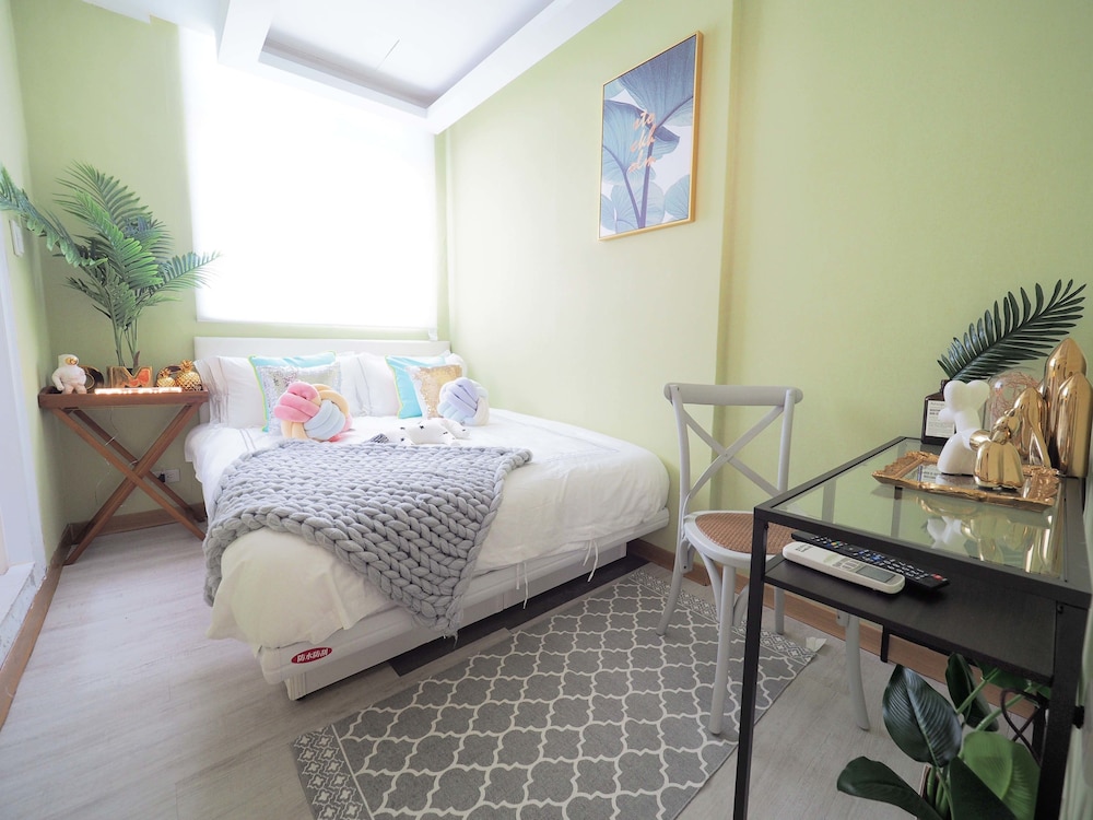 Guesthouse in Taipei near Ximen Metro Station
