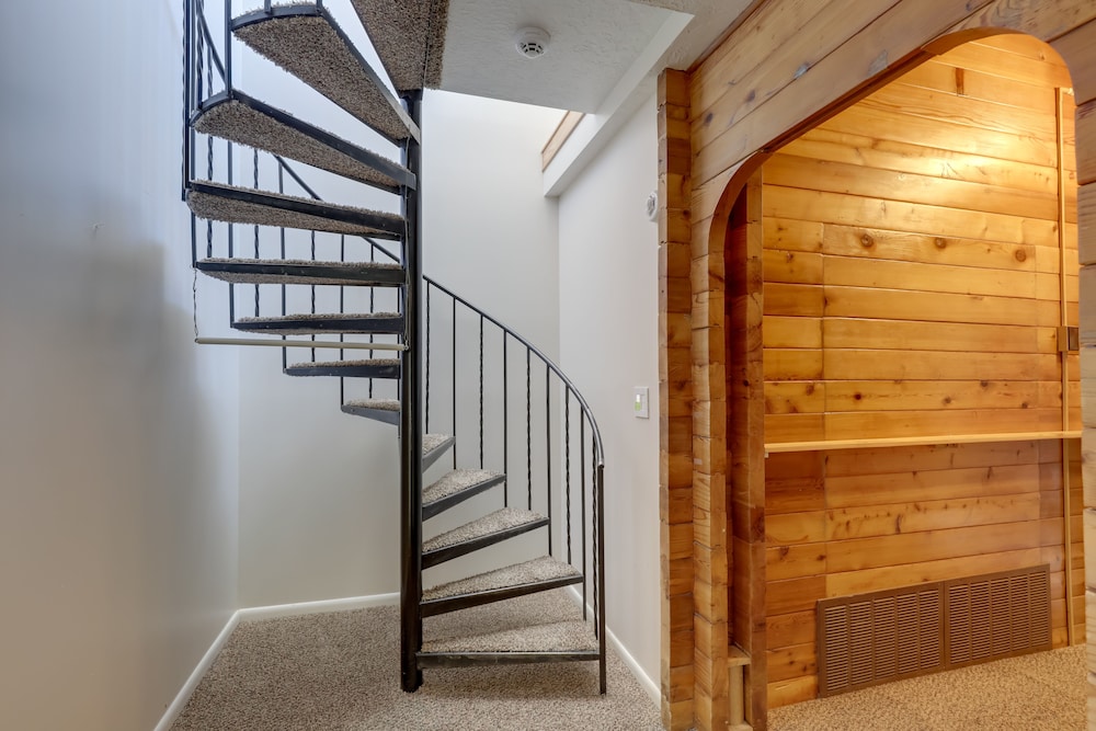 Cozy Provo Retreat With a Charming Fireplace! view 2