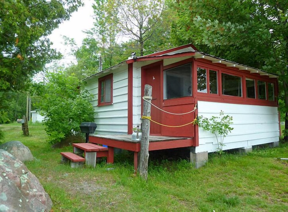 Bruce Bay Cottages & Lighthouse