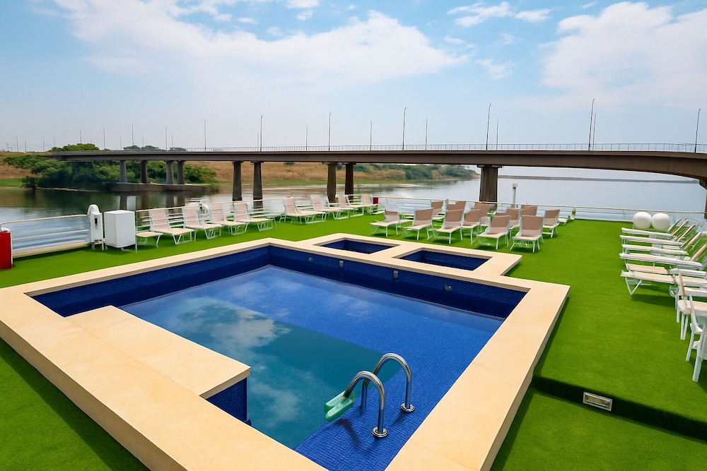 Nile Cruise Sunset Every Monday from Aswan 3 nights and every Thursday from Luxor 4 nights