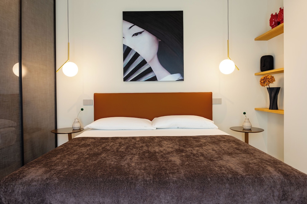 Hera rooms and suites